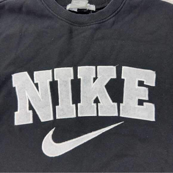 Nike Rework Men's Size Large Red/Black Fleece Lined Crewneck Long Sleeve Sweater - Picture 3 of 8